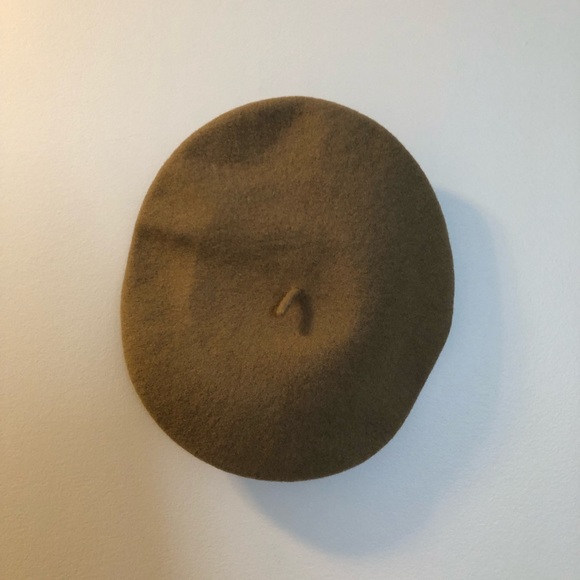 Beige/tan wool Kangol beret - Picture 2 of 6